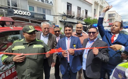 Alcalde de Tarija realizó la entrega de 10 camionetas, dos motocicletas y equipamiento para la Policía