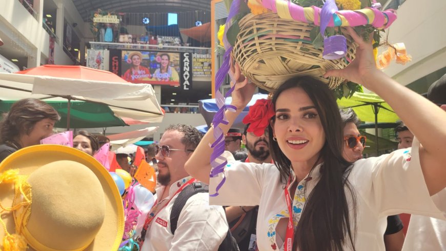 Alcalde de Tarija anima la fiesta de comadres