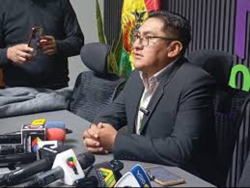 Aprehenden al exdirector jurídico de YPFB por el caso Botrading